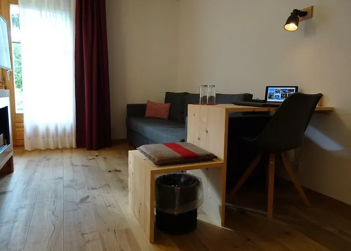 Otel Schorta's Alvetern - Boutique Ardez